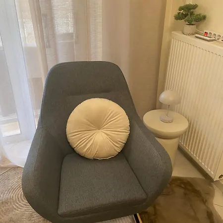 Cozy Piraeus